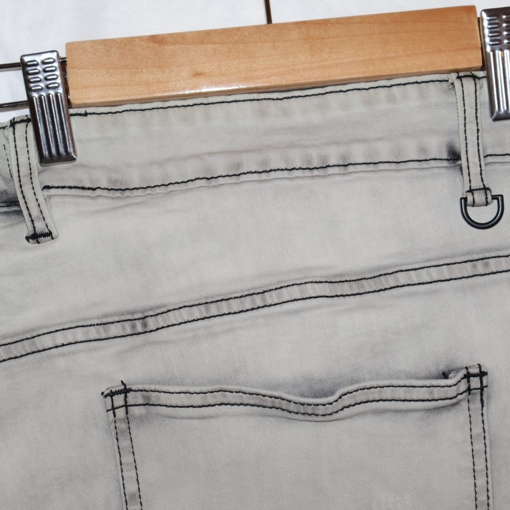 Fashion Nova Two-tone Distressed Skinny Jeans - Picture 7 of 8